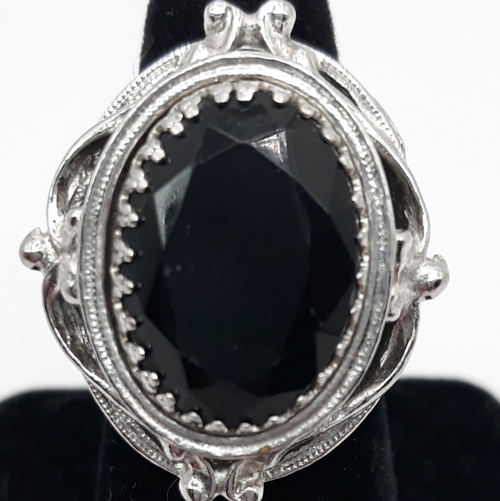 Vtg Whiting Davis Co. cocktail ring silvertone size 6.5 black onyx? stone